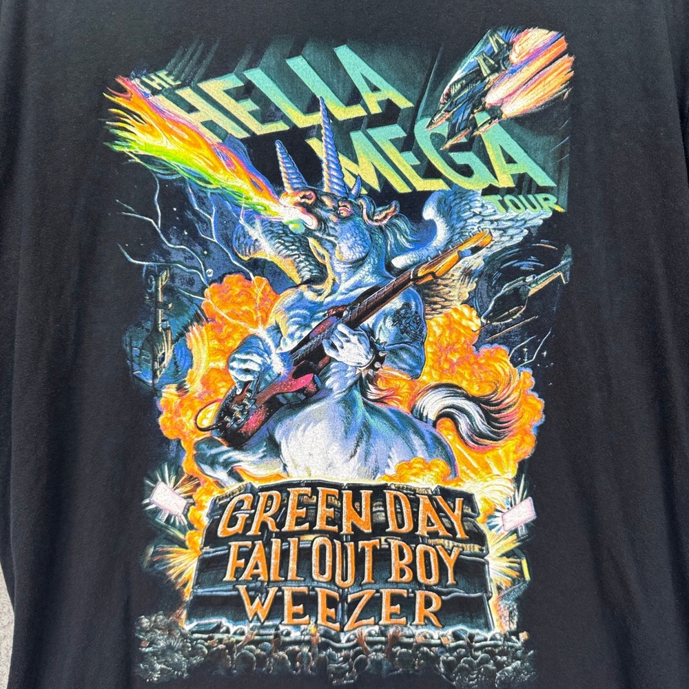 Hella Mega Tour 2021 TShirt Mens XL Black Green Day Fall Out Boy Weezer Band Tee - Picture 3 of 11